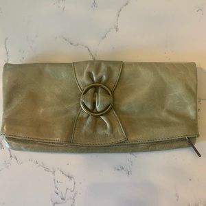 HOBO CLUTCH